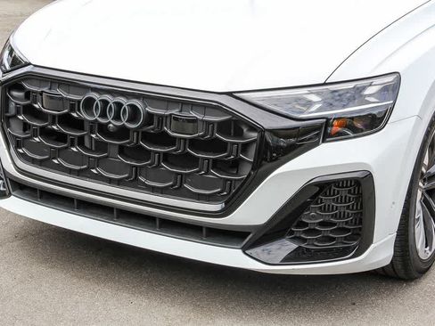 Used 2024 Audi Q8 Prestige w/ Prestige Package AWD/4WD image 8