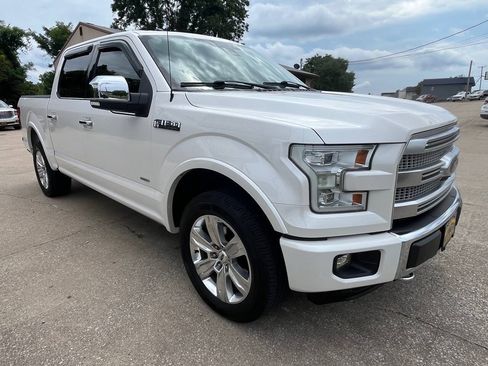 Used 2015 Ford F150 Platinum w/ Equipment Group 701A Luxury AWD/4WD image 8