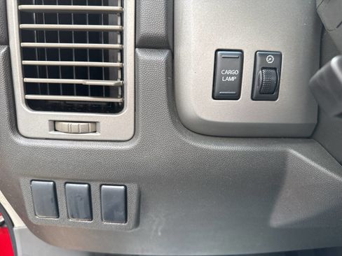 Used 2006 Nissan Titan XE image 24