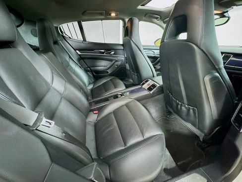 Used 2012 Porsche Panamera 4 image 34