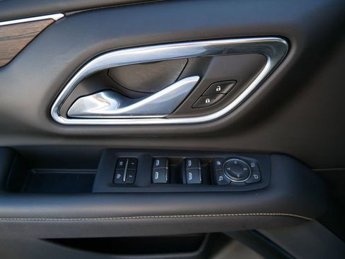 Used 2023 Chevrolet Tahoe Premier image 17