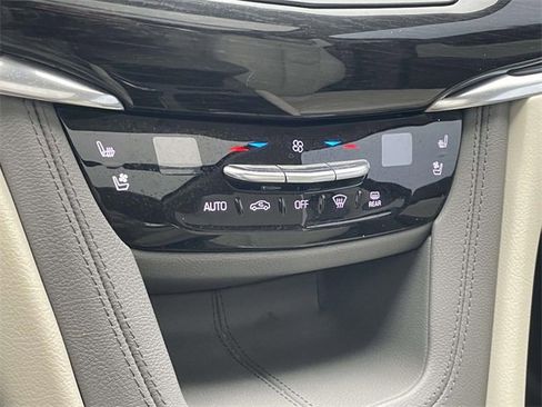 Used 2020 Cadillac XT6 Premium Luxury image 20