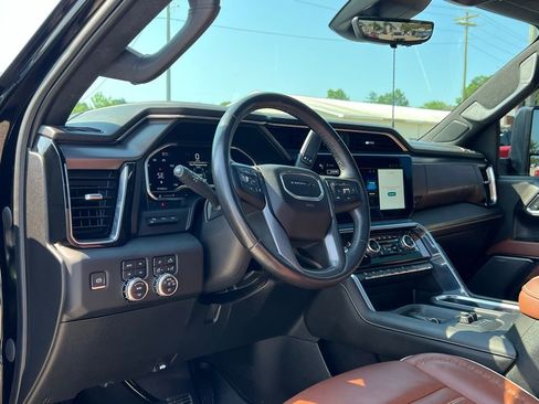 Used 2024 GMC Sierra 2500 Denali Ultimate image 13