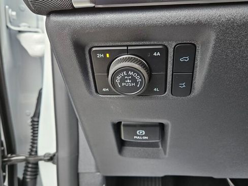 New 2025 Ford Expedition Tremor image 27