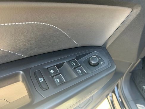 Certified 2023 Volkswagen Atlas Cross Sport SEL R-Line AWD/4WD image 53