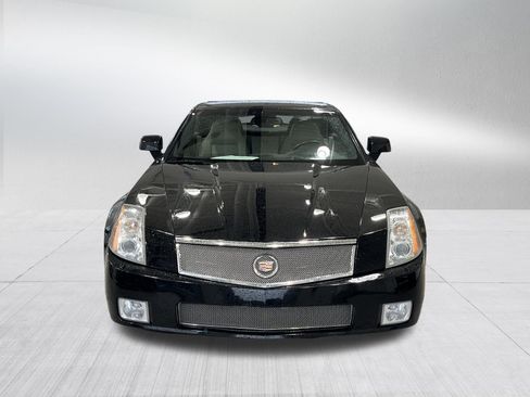 Used 2006 Cadillac XLR V RWD image 2