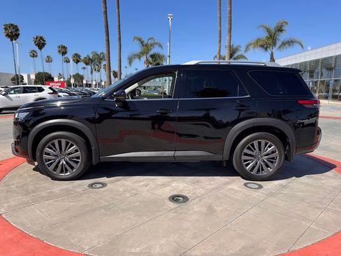 Certified 2022 Nissan Pathfinder SL w/ SL Premium Package image 5