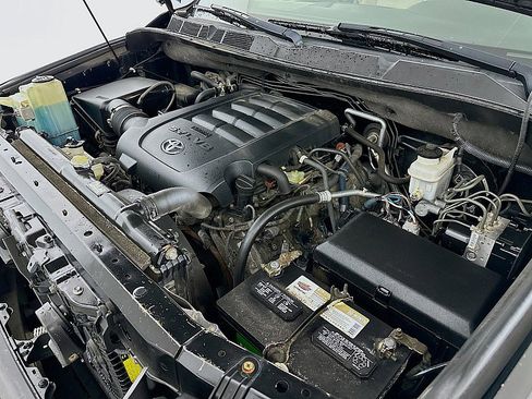 Used 2013 Toyota Sequoia SR5 image 32