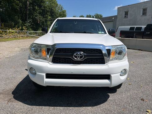 Used 2011 Toyota Tacoma 4x4 Double Cab w/ SR5 Pkg #2 image 6