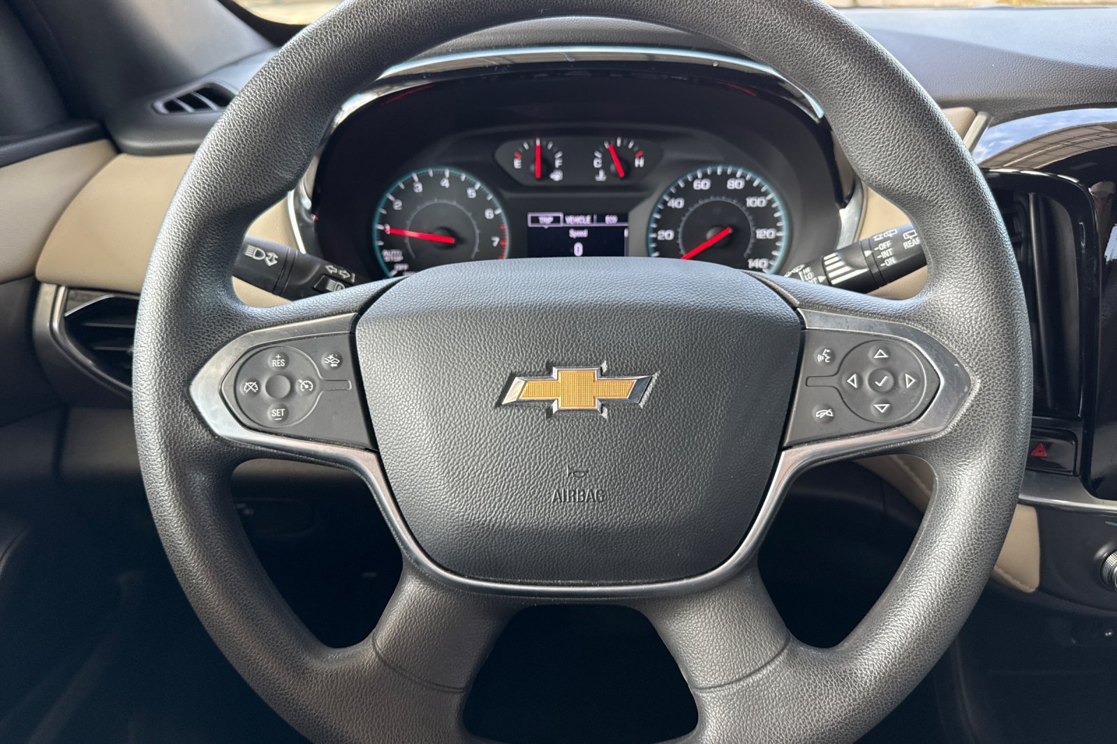 Used 2023 Chevrolet Traverse LS FWD image 35