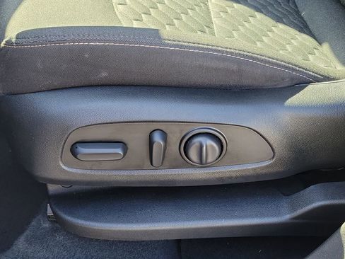 Used 2019 Chevrolet Equinox LT image 26