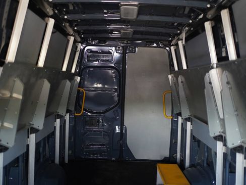 Used 2019 Mercedes-Benz Sprinter 170 image 25