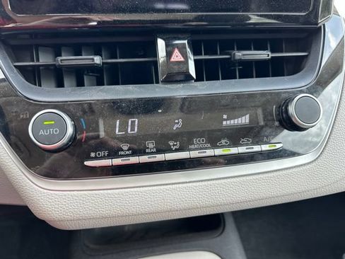 Used 2024 Toyota Corolla LE FWD image 13