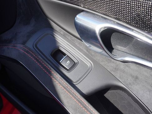 Used 2018 Porsche 911 GT3 RWD image 30