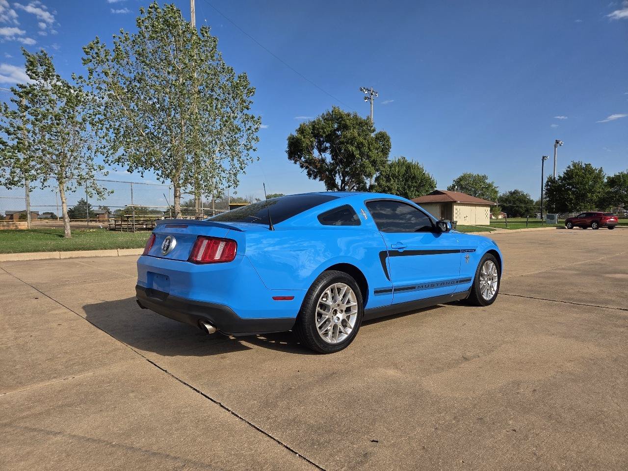 Used 2012 Ford Mustang Premium RWD image 26