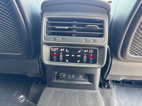 Used 2022 Audi SQ8 Prestige w/ Prestige Package AWD/4WD image 38