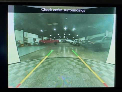 Used 2022 Dodge Challenger R/T image 18