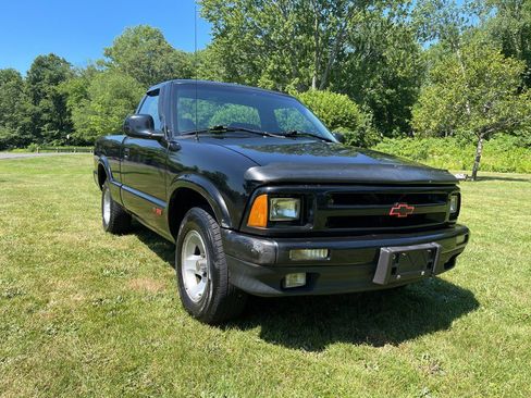 Used 1994 Chevrolet S10 Pickup 2WD Regular Cab image 5
