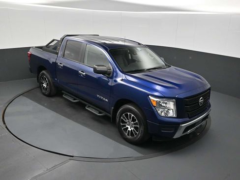 Used 2021 Nissan Titan SV w/ Accessory Utility Package AWD/4WD image 12