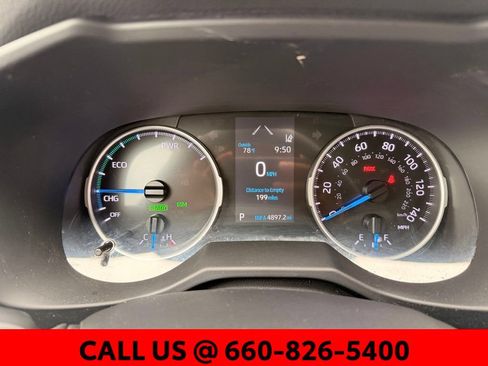 Used 2022 Toyota RAV4 XLE Premium AWD/4WD image 15