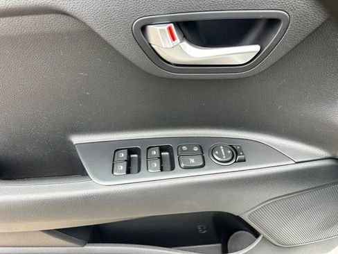 Used 2023 Kia Rio S image 10