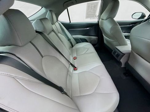 Used 2021 Toyota Camry XLE w/ Cold Weather Package image 26