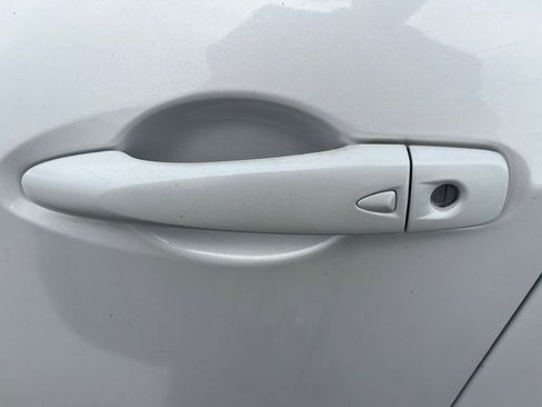 Used 2018 Nissan Kicks SR w/ Exterior Package FWD image 16