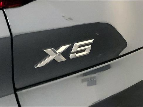 Used 2022 BMW X5 xDrive40i w/ M Sport Package AWD/4WD image 31