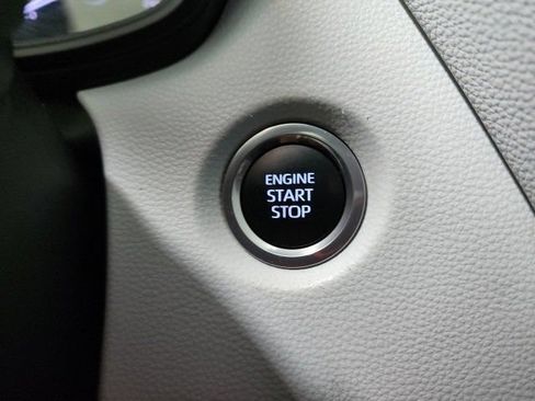 Used 2023 Toyota Corolla SE FWD image 33