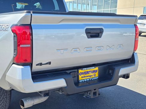 Used 2024 Toyota Tacoma TRD Off-Road AWD/4WD image 7