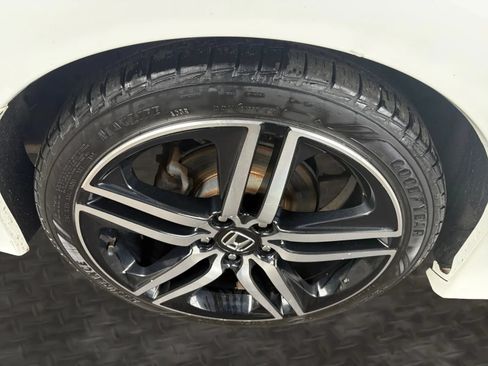 Used 2017 Honda Accord Touring image 41