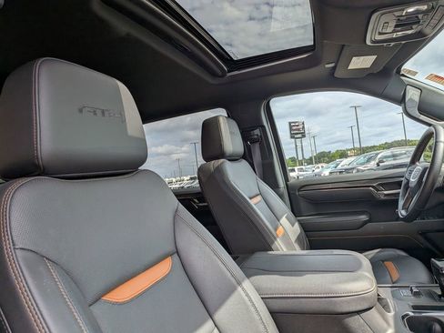 Certified 2025 GMC Sierra 1500 AT4 w/ AT4 Premium Package AWD/4WD image 28