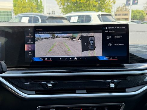 Certified 2025 BMW X7 xDrive40i w/ M Sport Package AWD/4WD image 31