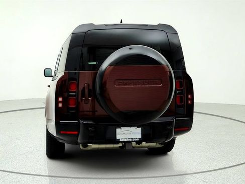 Used 2024 Land Rover Defender 130 X-Dynamic SE AWD/4WD image 6
