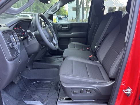 New 2025 Chevrolet Silverado 1500 Custom image 9