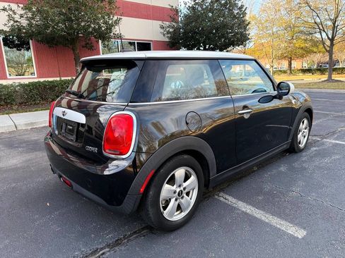 Used 2015 MINI Cooper 2-Door Hardtop image 5
