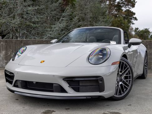 Certified 2022 Porsche 911 Carrera 4S AWD/4WD image 24
