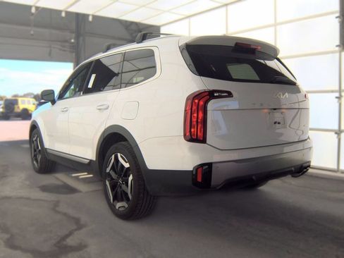 Used 2025 Kia Telluride S AWD/4WD image 3