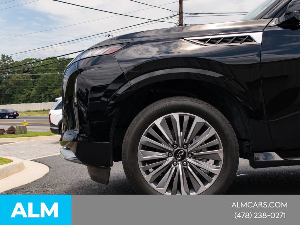 Used 2025 INFINITI QX80 Luxe AWD/4WD image 12