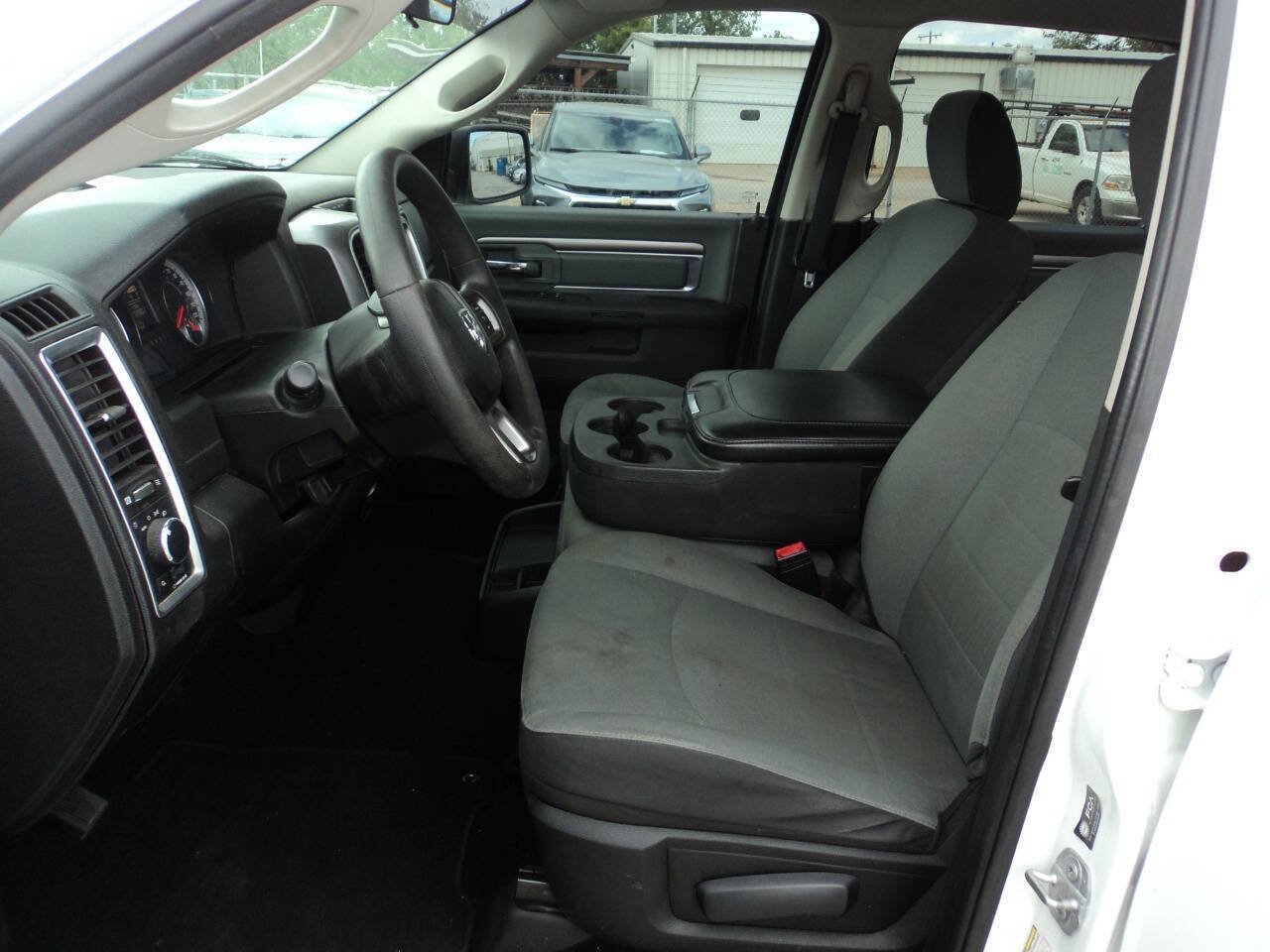 Used 2022 RAM 1500 Classic SLT RWD image 11