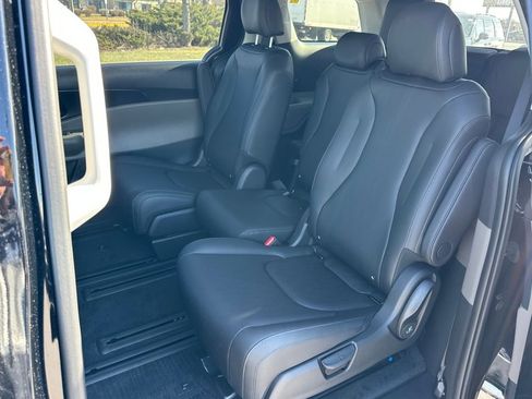 New 2026 Kia Carnival LXS image 13