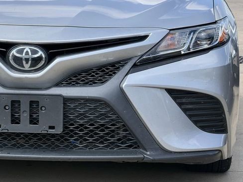 Used 2020 Toyota Camry SE w/ Cold Weather Package AWD/4WD image 8