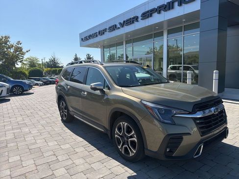 Used 2023 Subaru Ascent Touring image 4
