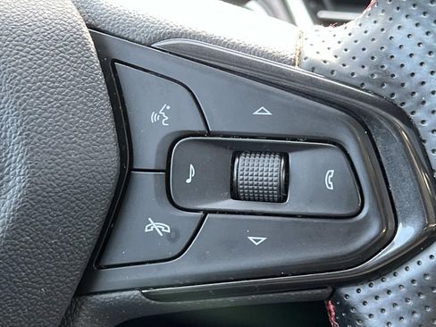 Used 2024 Chevrolet Trax RS w/ Sunroof Package image 22