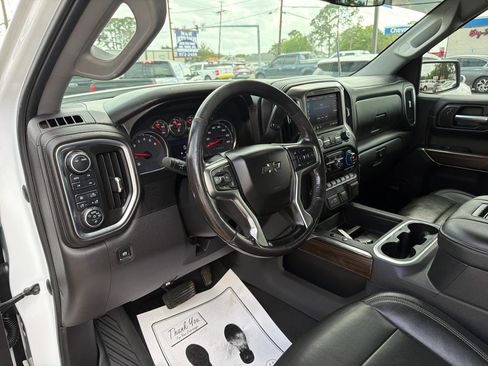 Used 2020 Chevrolet Silverado 1500 RST image 16