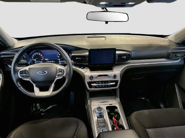 Used 2024 Ford Explorer XLT AWD/4WD image 22