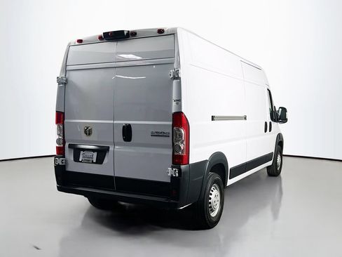 Used 2026 RAM ProMaster 2500 w/ Convenience Group FWD image 7
