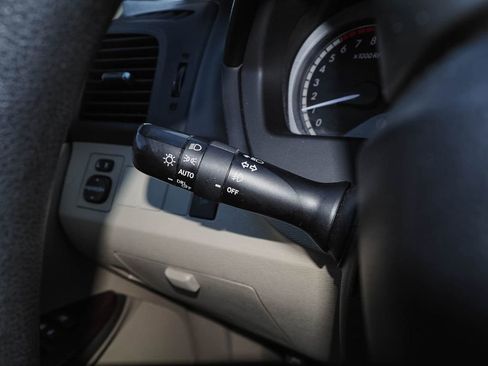 Used 2013 Toyota Venza LE image 28