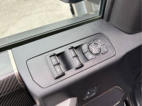 Used 2018 Ford F150 Raptor w/ Equipment Group 802A Luxury AWD/4WD image 26