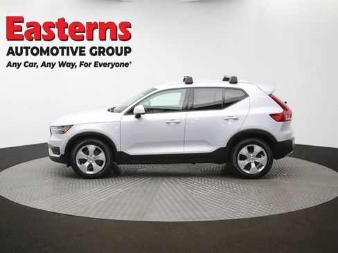 Used 2021 Volvo XC40 T4 Momentum FWD image 58